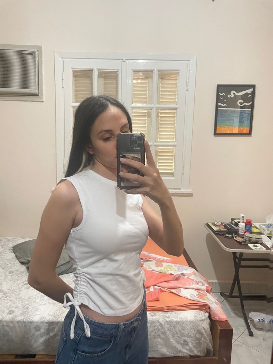 Cropped White Top